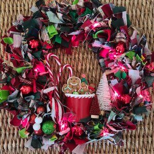 Rag Wreath 12" Green, Red with Lights